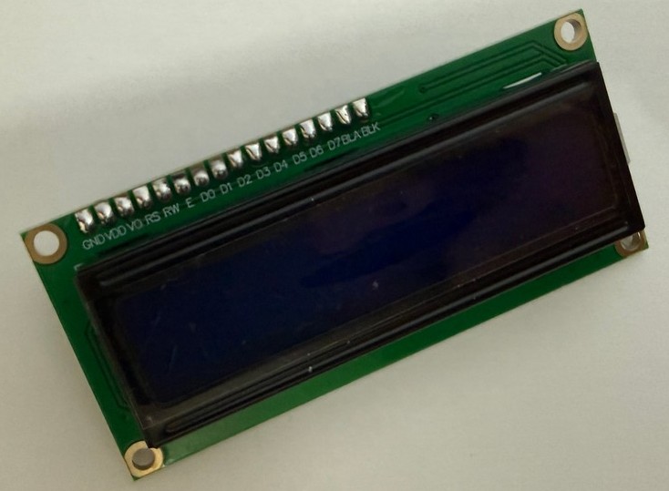 1602 字元型 LCD 液晶顯示模組／I²C 四線通訊介面 ｜藍黑屏+轉接板